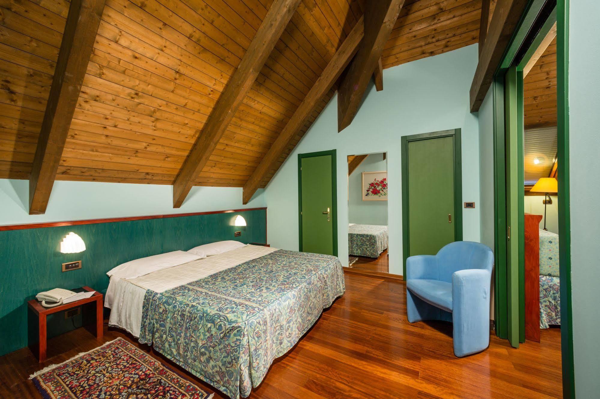 Hotel & Loisir Le Ruote Roveleto Eksteriør bilde